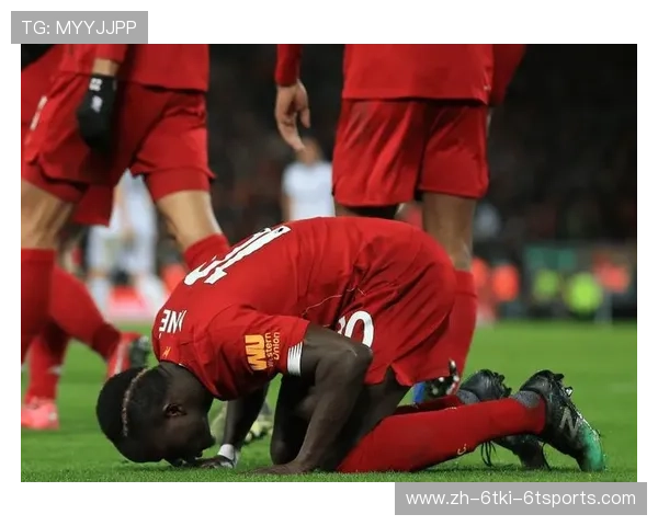 英超赛场上球员亲吻庆祝动作的文化背景